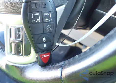 2014 Chrysler Town & Country Touring from USA, damaged, VIN 2C4RC1BG9ER332630